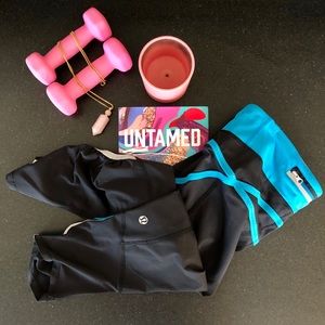 Lululemon retro high waist crop leggings blue/blk